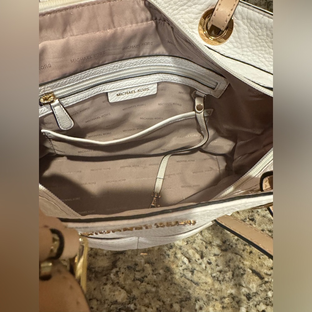 Michael Kors Leather 12 pocket Tote Bag - Picture 7 of 9